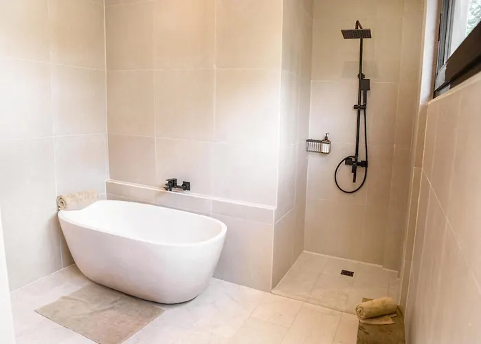 Promo! Rosa - New Luxury 1 Bedroom In - 2 Minutes To Echo Villa Canggu (Bali)