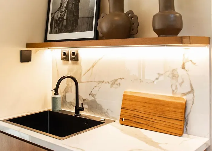 Promo! Rosa - New Luxury 1 Bedroom In - 2 Minutes To Echo Villa Canggu (Bali)